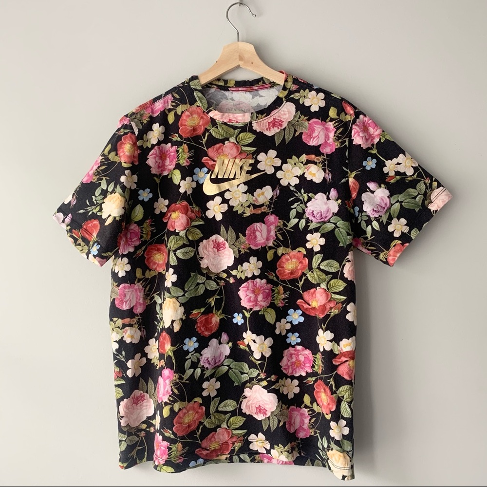 The Nike Tee Floral Print